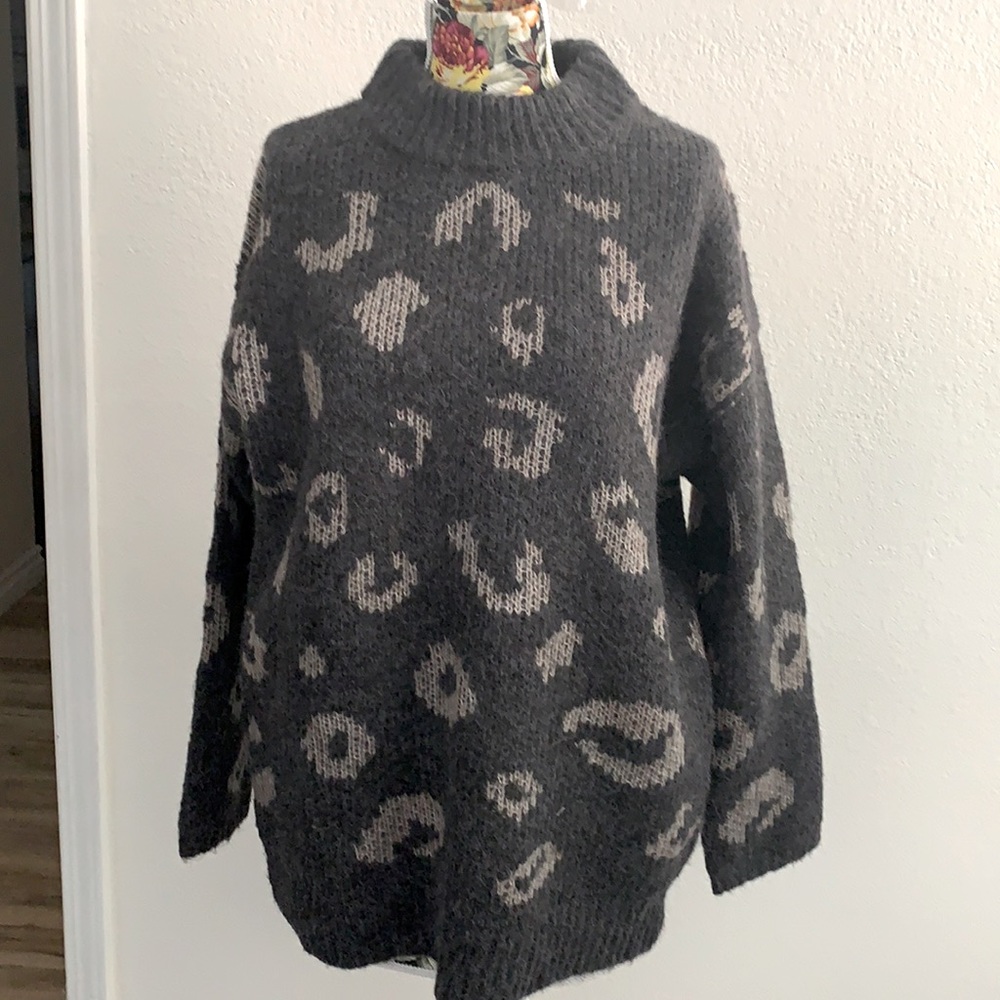 New wit tags pullover tunic sweater